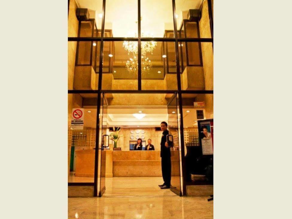 Cherry Blossoms Hotel マニラ市 エクステリア 写真